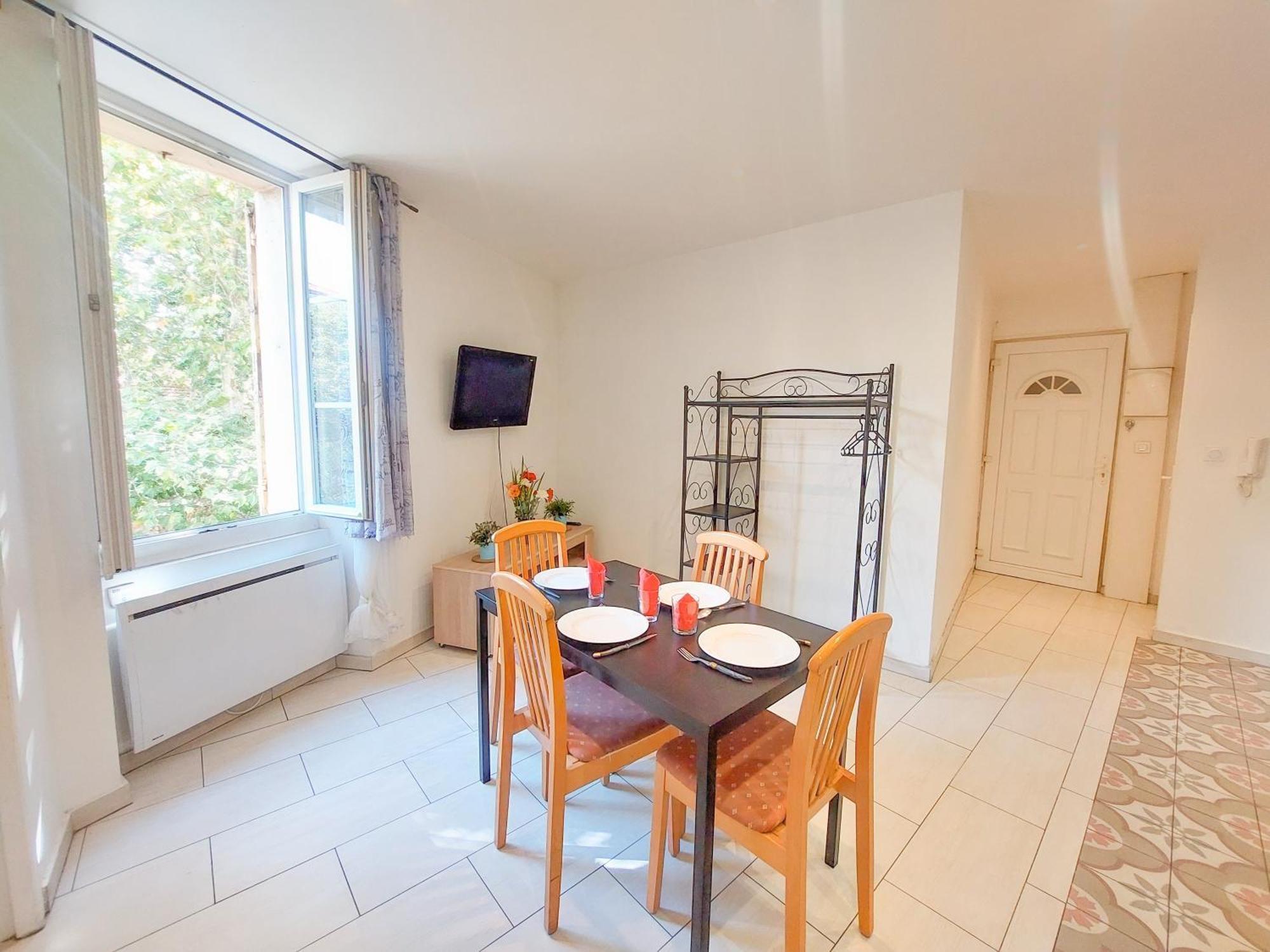 Charmant Appartement Pres Du Marche, Gare Et Port A 5Mn Тулон Экстерьер фото